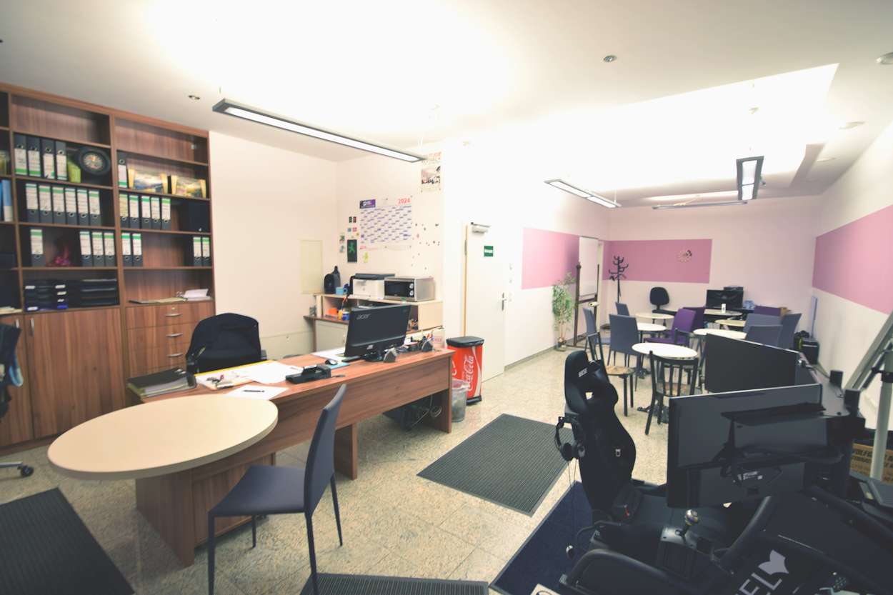 Коммерческая недвижимость 56м² в Штутгарт, Германия № 339097