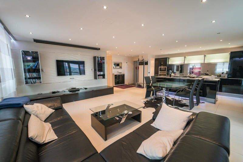 3-salle Appartement à Favoriten, Austria No. 158009