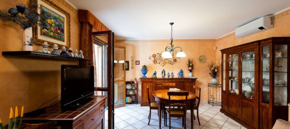 4 Schlafzimmer Haus in Segrate, Italy, Nr. 364218 11