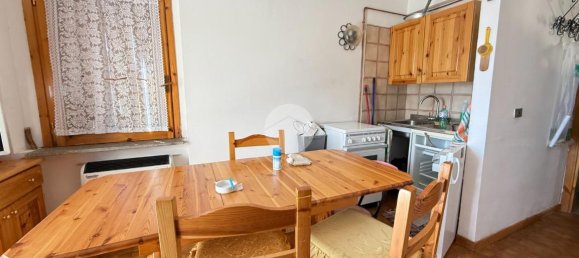 2 rooms Apartment in Rocca di Cambio, Italy No. 9399 5
