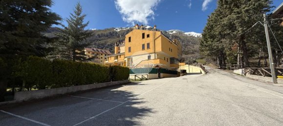 2 rooms Apartment in Rocca di Cambio, Italy No. 9399 15