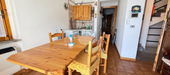 2 rooms Apartment in Rocca di Cambio, Italy No. 9399 2