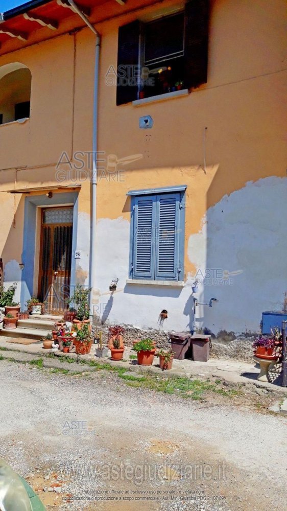 10 rooms Apartment in Santa Maria a Monte, Italy No. 48830