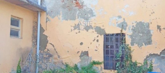 10 rooms Apartment in Santa Maria a Monte, Italy No. 48830 4