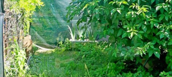 10 rooms Apartment in Santa Maria a Monte, Italy No. 48830 3