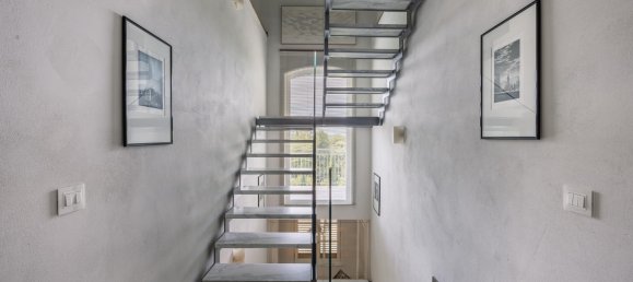 6 bedrooms Villa in Lucca, Italy No. 76787 14