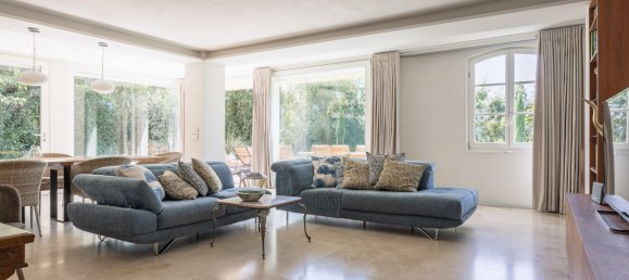 6 bedrooms Villa in Lucca, Italy No. 76787 3