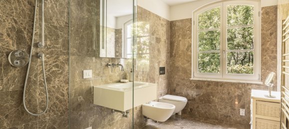 6 bedrooms Villa in Lucca, Italy No. 76787 23