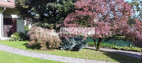 3 غرف نوم فيلا في Olgiate Comasco, Italy رقم 263506 4