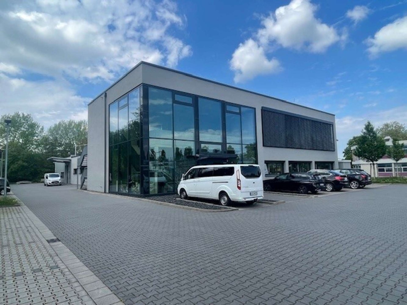 1806m² Warehouse in Karlsruhe, Germany No. 369199