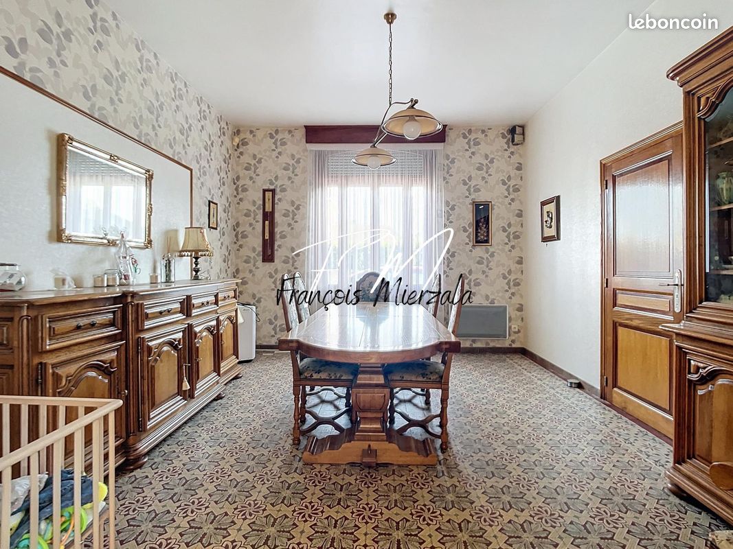 Casa de 4 dormitorios en Arleux-en-Gohelle, France No. 256339