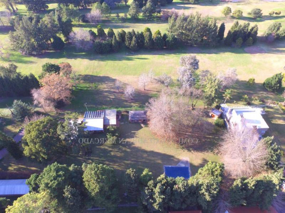 Дом с 3 спальнями в Эскобар, Аргентина № 18208