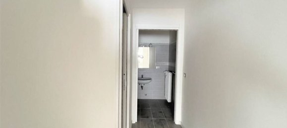 255m² Office in Padua, Italy No. 145982 21