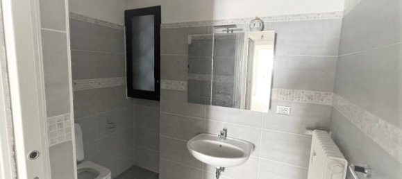 255m² Office in Padua, Italy No. 145982 22