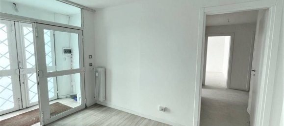 255m² Office in Padua, Italy No. 145982 12