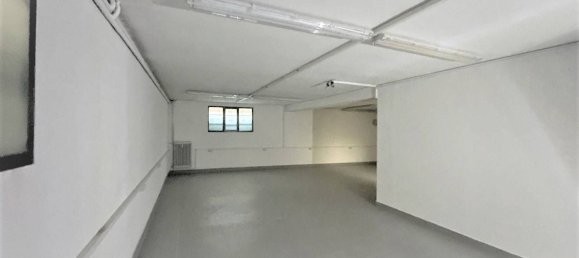 255m² Office in Padua, Italy No. 145982 6