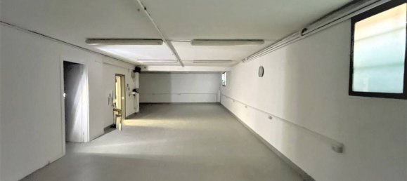 255m² Office in Padua, Italy No. 145982 5