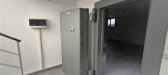 255m² Office in Padua, Italy No. 145982 7