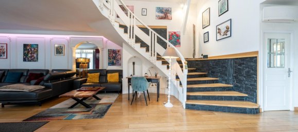 5 bedrooms Villa in Haute-Savoie, France No. 198020 2