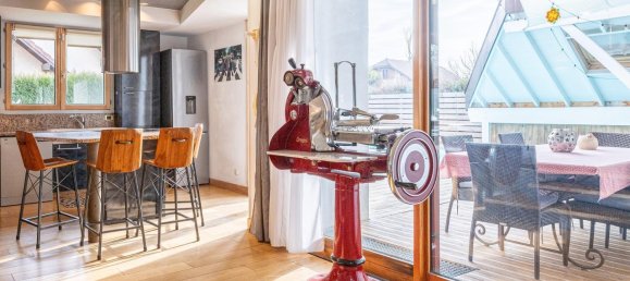 5 bedrooms Villa in Haute-Savoie, France No. 198020 6