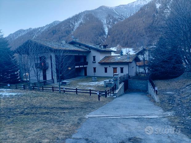 5-salle Villa à Pontechianale, Italy No. 309856