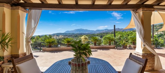 4 bedrooms Villa in El Paraiso, Spain No. 108934 6