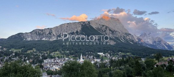 Пентхаус с 3 спальнями в Кортина д’Ампеццо, Италия № 351162 2