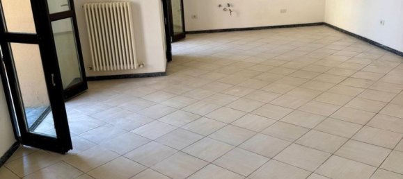 5 bedrooms Apartment in Pesaro, Italy No. 372315 3