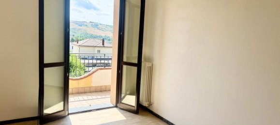 5 bedrooms Apartment in Pesaro, Italy No. 372315 9