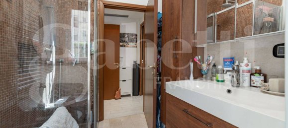 Apartamento T2 em Rozzano, Italy N.º 296774 6