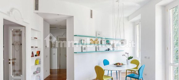2 bedrooms Building in Turin, Italy No. 319060 5