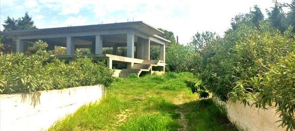 400 m² propiedad en venta en Loutraki, Loutraki-Perachora-Agioi Theodoroi, Corinthia, Peloponnese, Peloponnese, Western Greece and the Ionian, Greece № 7276 2