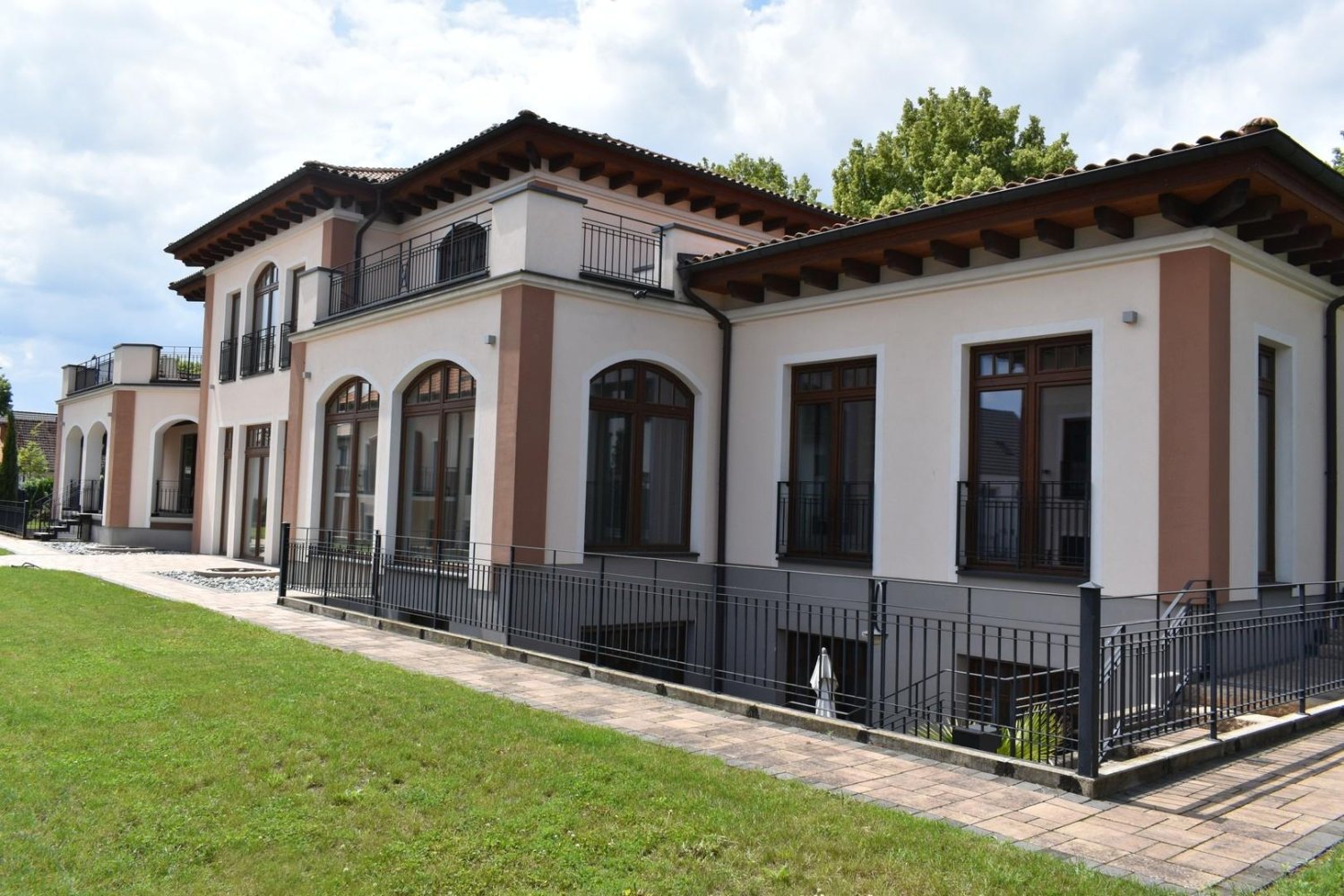 14-Zimmer Villa in Wetteraukreis, Germany, Nr. 218195