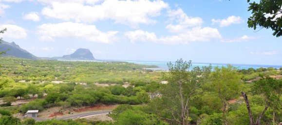 4 bedrooms Villa in Petite Riviere, Mauritius No. 221 5