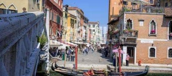 2 rooms Commercial property in Venice, Italy No. 61827 28