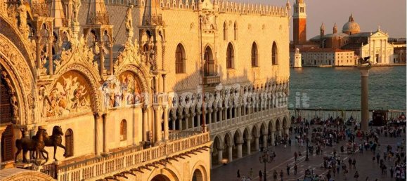 2 rooms Commercial property in Venice, Italy No. 61827 7