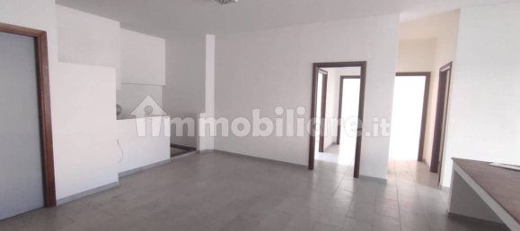 5-Zimmer Gewerbliche Immobilie in Poggibonsi, Italy, Nr. 39677 17
