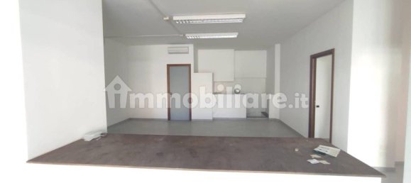 5-Zimmer Gewerbliche Immobilie in Poggibonsi, Italy, Nr. 39677 23