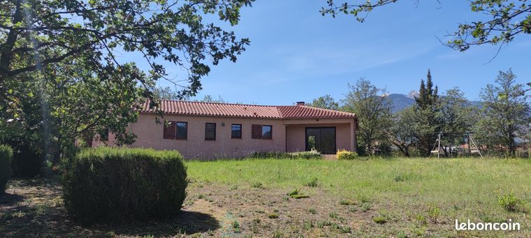 3 غرف نوم فيلا في Prades, France رقم 304080