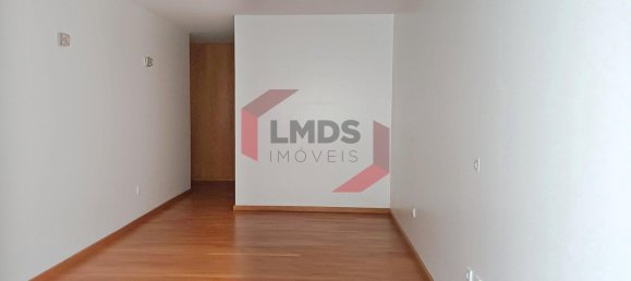 3 chambres Appartement à Matosinhos, Portugal No. 32243 10