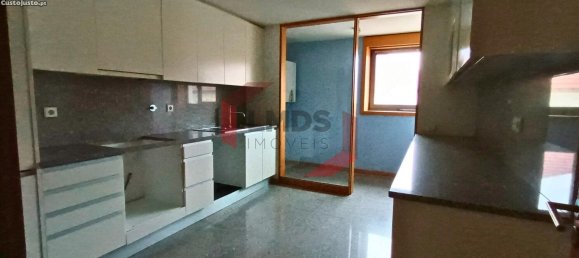 3 chambres Appartement à Matosinhos, Portugal No. 32243 6