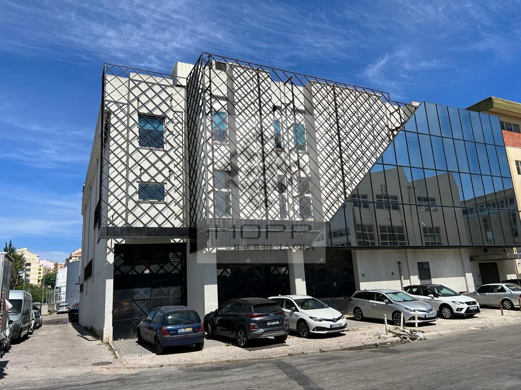 4830m² Building in Loures, Portugal No. 85316