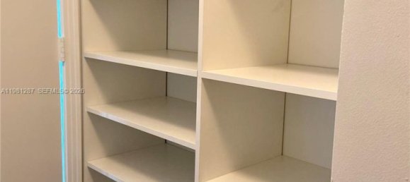 3 chambres propriété commerciale à louer à Miami, Miami-Dade, Florida, USA № 615325 10