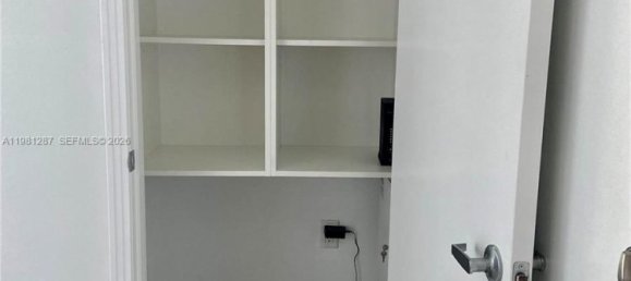 3 chambres propriété commerciale à louer à Miami, Miami-Dade, Florida, USA № 615325 26