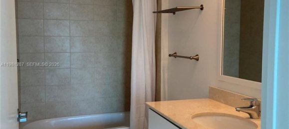 3 chambres propriété commerciale à louer à Miami, Miami-Dade, Florida, USA № 615325 13