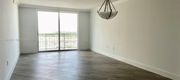 3 chambres propriété commerciale à louer à Miami, Miami-Dade, Florida, USA № 615325 25