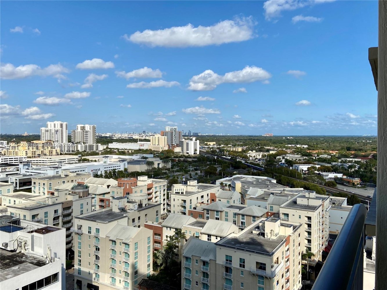 3 chambres propriété commerciale à louer à Miami, Miami-Dade, Florida, USA № 615325