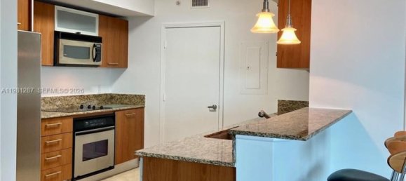 3 chambres propriété commerciale à louer à Miami, Miami-Dade, Florida, USA № 615325 29