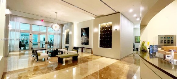 3 chambres propriété commerciale à louer à Miami, Miami-Dade, Florida, USA № 615325 8