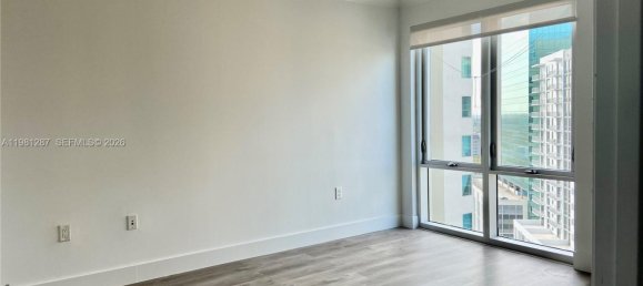 3 chambres propriété commerciale à louer à Miami, Miami-Dade, Florida, USA № 615325 15
